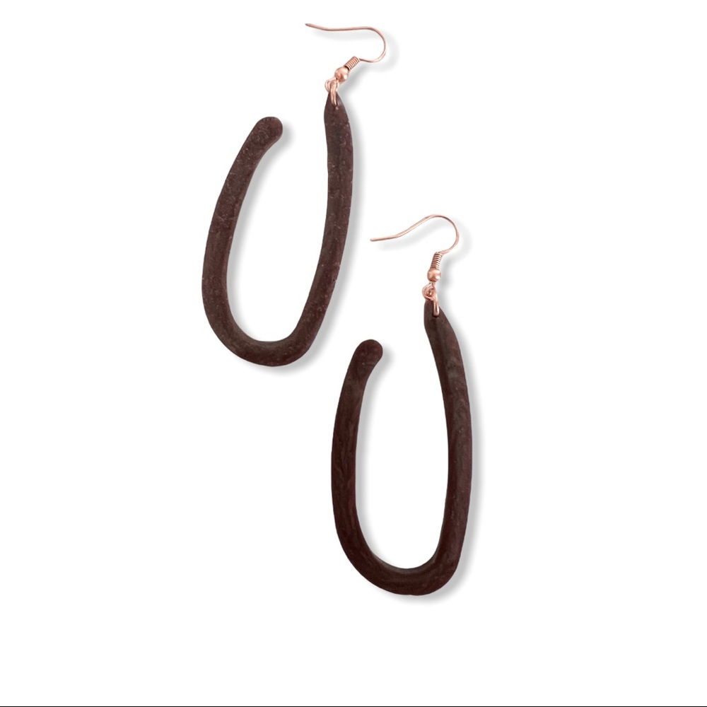 Maroon resin earrings
